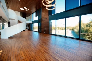 پارکت چوبی کار شده سالید در یک پروژه